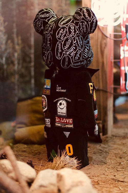 GUESSJeans携手DRxLOVE改造18秋冬系列单品