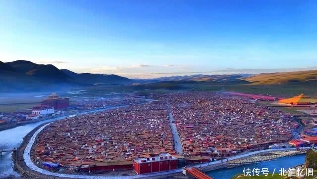 这条蜿蜒崎岖的山路环线带给你不一样的川藏极致美景