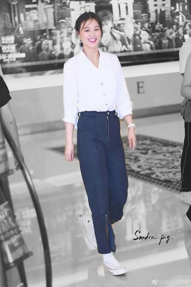 马思纯的职场穿搭借鉴