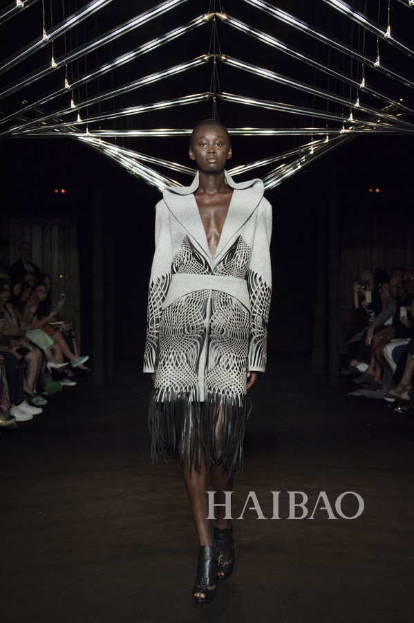 Iris van Herpen：自然与科学殊殊途同归！