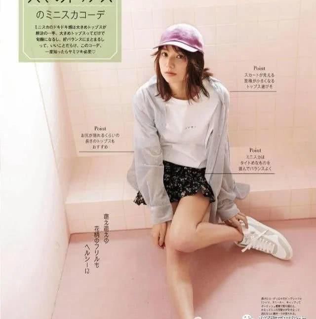  「初春」初春长裙何不换一种！小短裙穿出完美身材，显高显大长腿