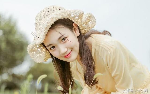 有这几个特征，五官普通也是迷人初恋脸！