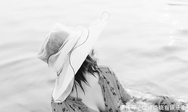 写真■小姐姐躺在海边礁石上,拍一组让人心动的沙滩写真