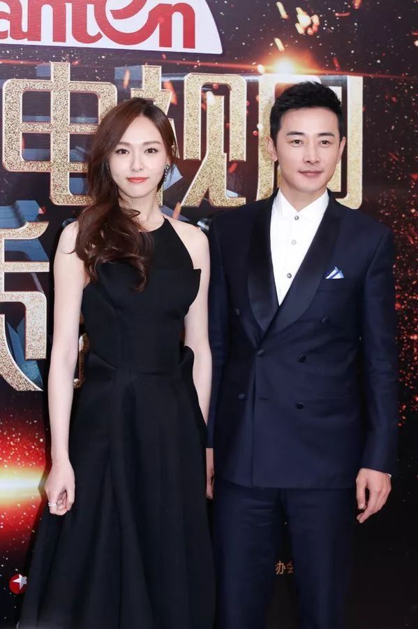 纳尼| 唐嫣快要嫁给罗晋了?就连衣品也变更高级了!