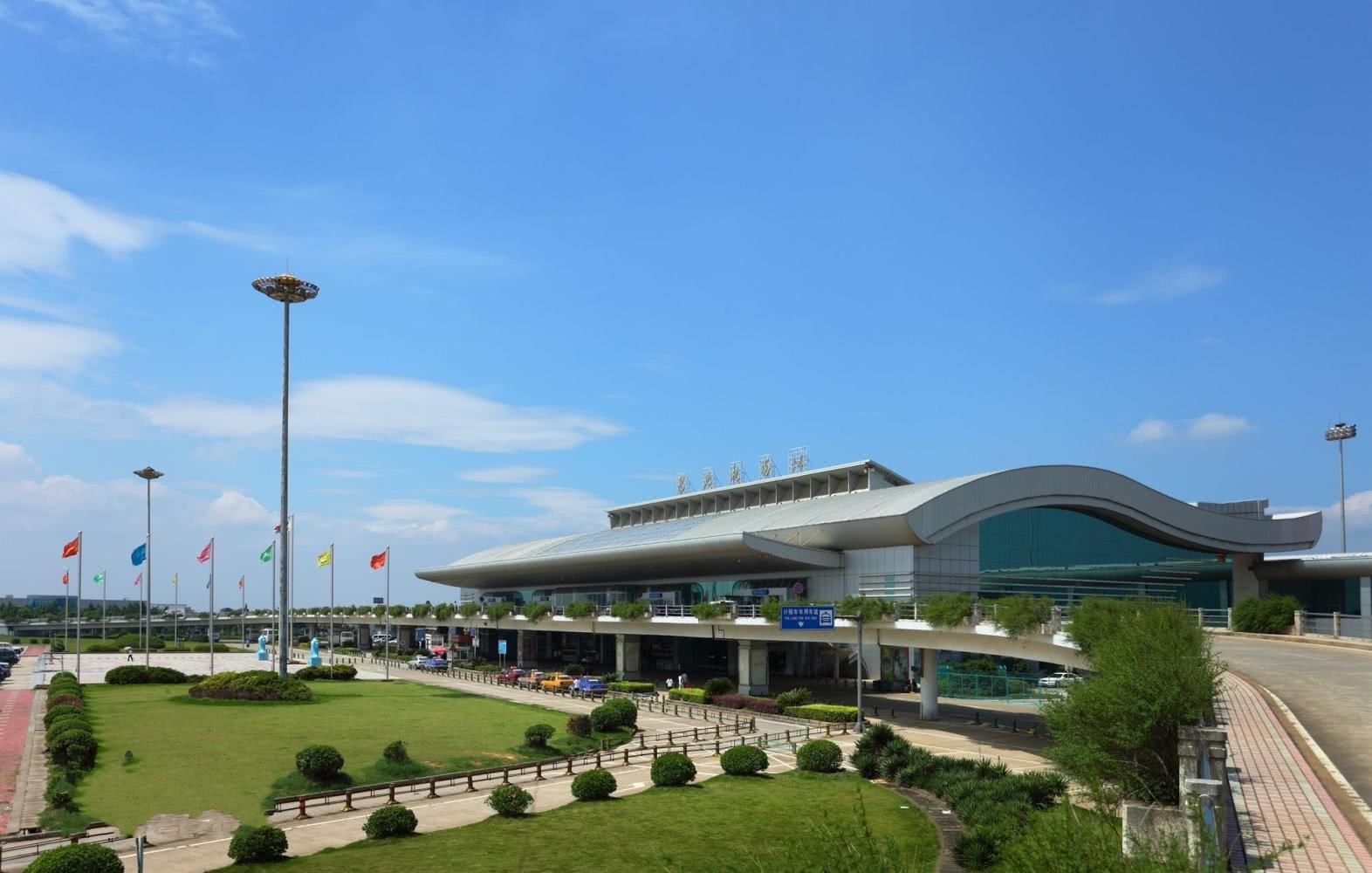 江西第一大国际机场，拥有航线132条，直追武汉天河国际机场