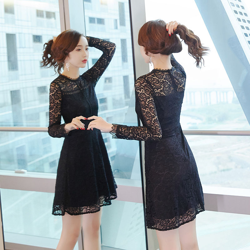 立秋，令你怦然心动的连衣裙+裸鞋靴子，高贵优雅，美得不可一世