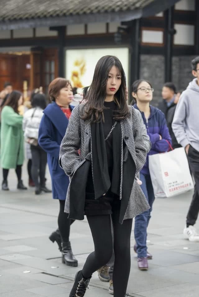 【气质】非常适合户外运动的穿搭,实用而又充满时尚,让你瞬间拥有女神的范儿