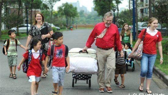 为啥美国人非常喜欢收养中国小孩,却不收本国