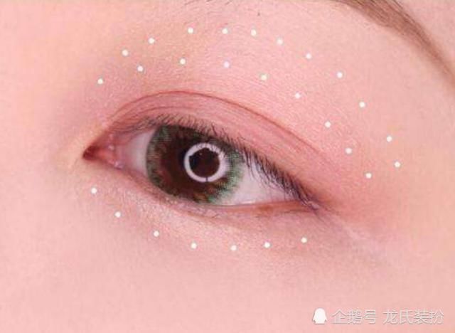 新手化眼影最容易犯这些错误!十有八九都会中!