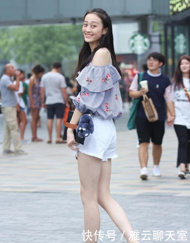  终于@街拍穿搭：终于明白，原来爱，不是我爱你，你就会爱我的！