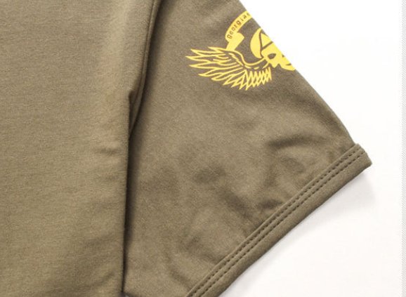 几十年没见老战友八一聚会，都穿“新式军装”!忆曾经当兵的帅气