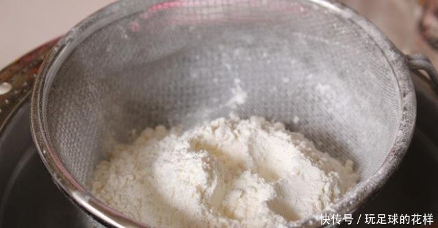 喜欢■年纪轻轻就一头白发这吃食坚持吃,头发乌黑靓丽,比护发素还好