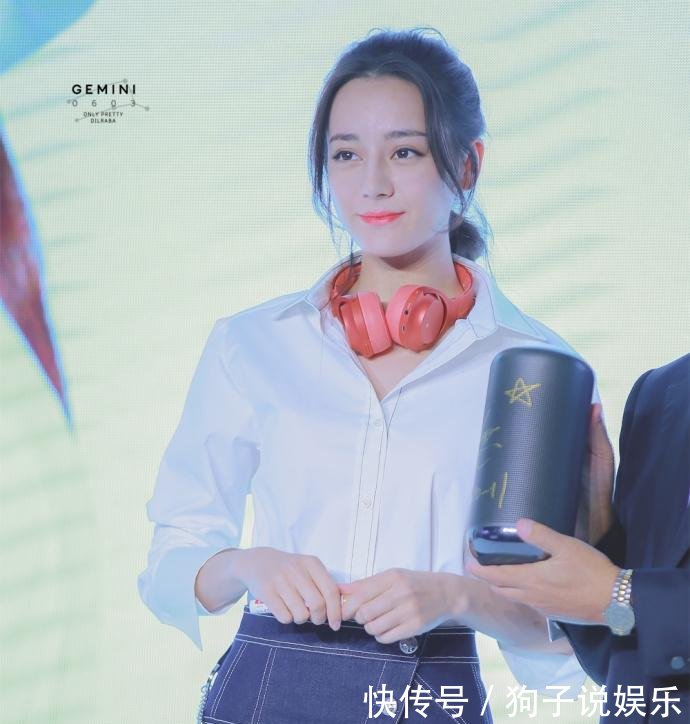 尴尬了迪丽热巴, 跟沈梦辰撞衫没赢, 连46岁闫妮都比你美