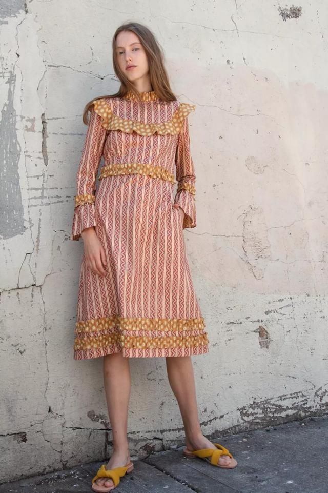 这个秋冬，你需要这3条奶奶裙来解锁浪漫灵魂