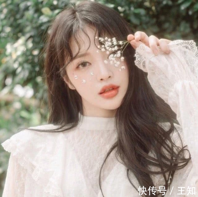 『女生』能够让女生“完全变样”的4款发型,过年这样做,亲戚都夸美