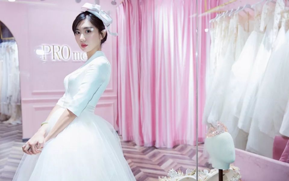 打卡全北京最粉红的婚纱店，我站在店里拍了5000多张照片