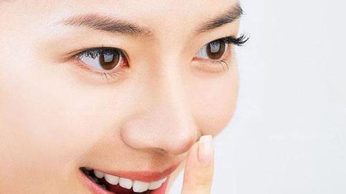 吹风机去黑头，几天下来，鼻子鸡蛋般光滑