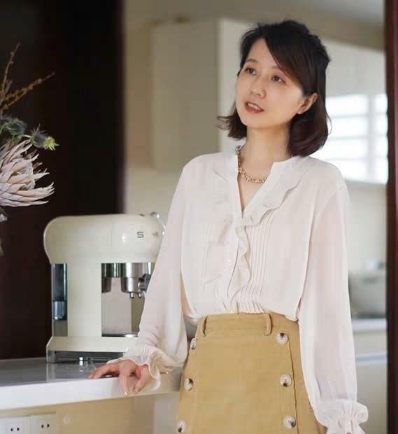  气质：三四十岁少妇穿搭禁忌,明明可以知性优雅,为什么穿的显老没气质?