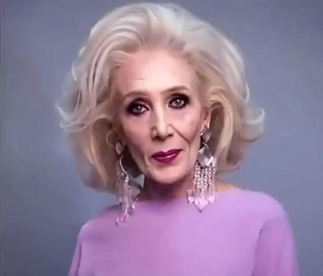 76岁的老奶奶化了个妆，看傻了，吓得赶紧让网红脸的女友卸下妆