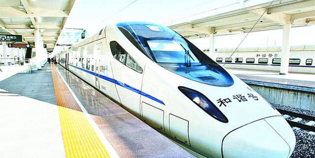 中国“最土豪”高铁站，投资180亿建的特等站，比南京站大6倍