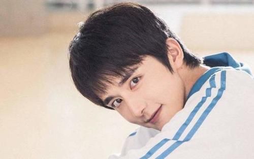 『何炅老师』张新成一句话惹怒何炅，何老师瞬间变脸，表示诋毁的话一定要三思