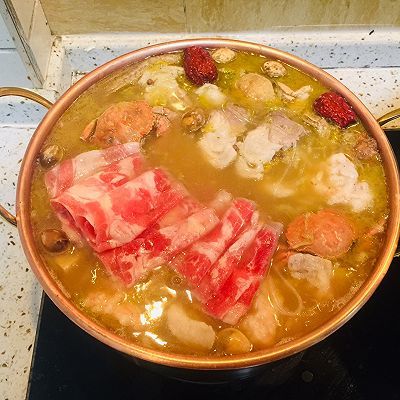  『火锅』滋补健康：老式铜火锅