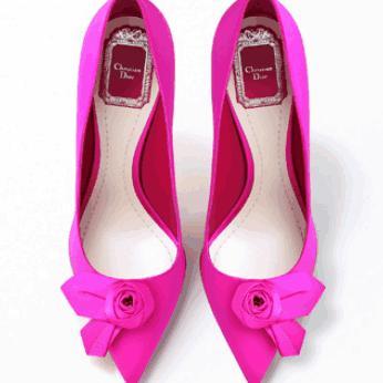 穿衣服没有女人味? 你缺的可能只是一双尖头细高跟鞋而已!