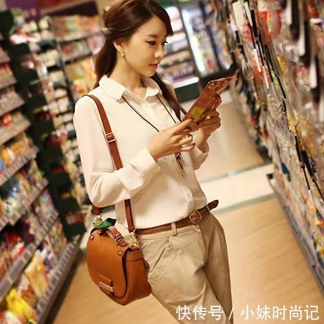 『女人』女人过了30岁,穿修身衬衫,时髦洋气,尽显性感身材