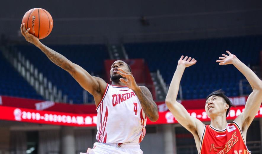 青岛男篮后半程看点:吴庆龙率队拼前八,亚当斯