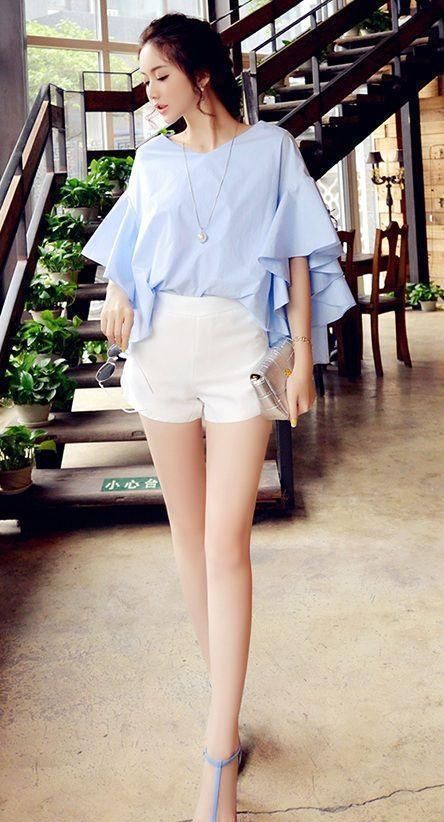 职业范俏短裤，展现成熟优雅气质