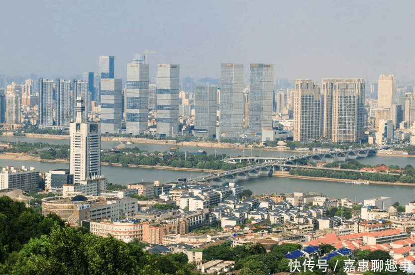 湖南这座城市在中部崛起, 成为又一个世界窗口, 是粤港澳的南大门