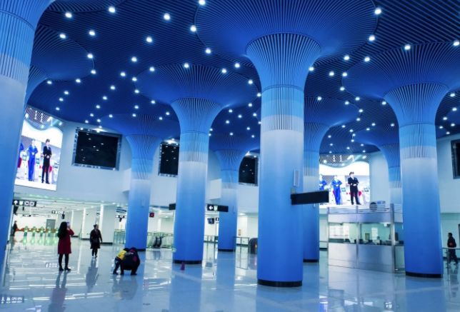  [地铁]中国最晚开通地铁的省会城市，乘客稀少，经常空车而行