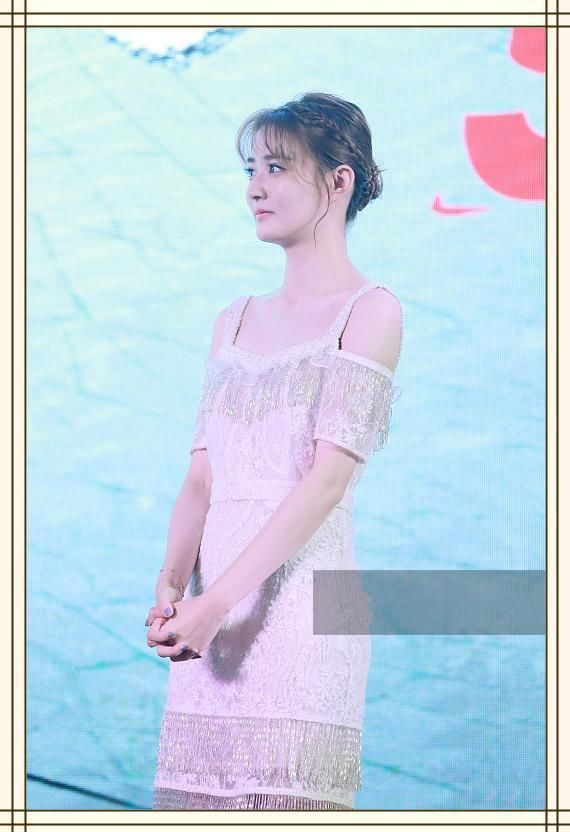 当23岁徐璐同台27岁赵韩樱子，才知道少女脸与成熟脸的差距有多大