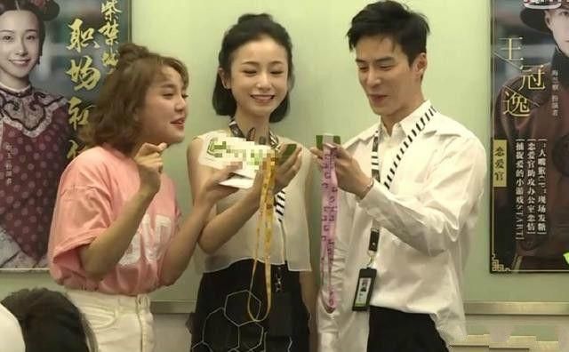 明玉私下里聚会海兰察，大嘴猴夫妇配一脸!