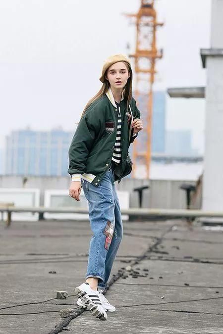 阔腿裤也太好看了!9分裤+平底鞋，这对CP今年很火!