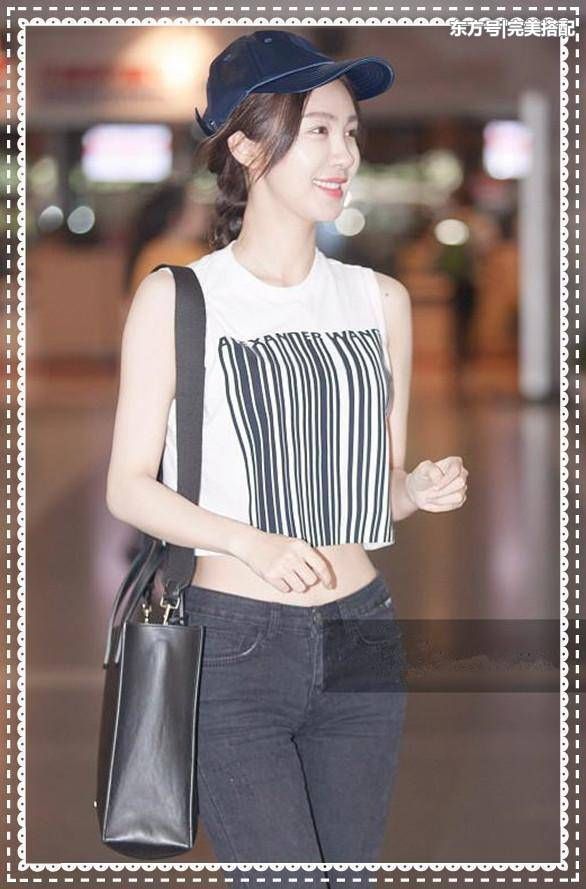 当刘亦菲和李菲儿同穿一件T恤衫，网友:再也找不到不减肥理由了