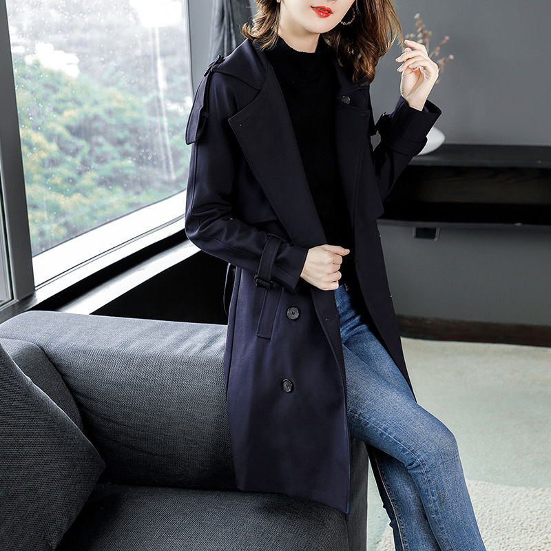 别傻傻买羽绒服，贵得要死!现流行这十款风衣，洋气又保暖