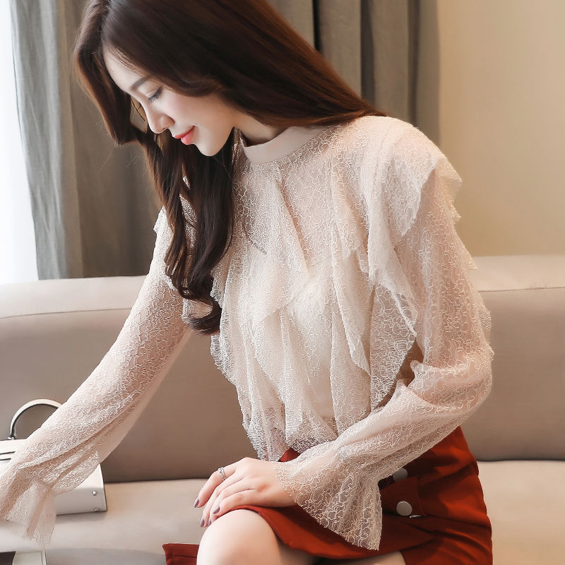 姑娘!别穿烂大街的短袖!今年新款“小衫”火到离谱，美到骨子里