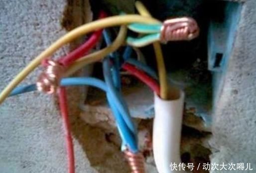 #电工#如果电工这样帮你家拧电线,记得多给他一包烟,住几十年都不漏电