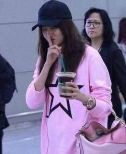 “你们怎么还不分手”，关晓彤霸气回应，鹿晗的回应真的很男人！