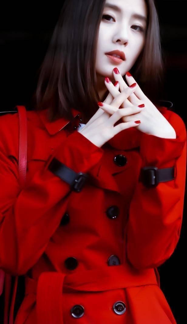  #气质#想要走路带风的气场？郑爽、杨紫、赵薇纷纷穿上贵族气质的它！