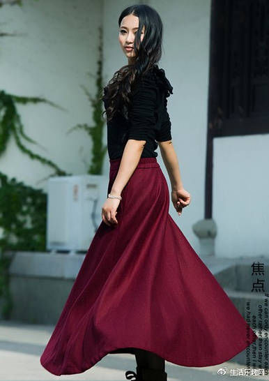 穿衣搭配女--悠悠半身裙多情转到秋，这半身裙你喜欢吗?