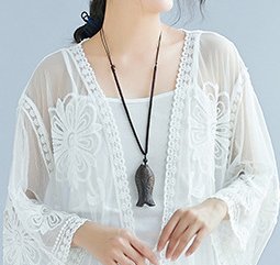 现在的女孩都真敢穿，同学衣柜里“夜店裙”让我大开眼界，我也买