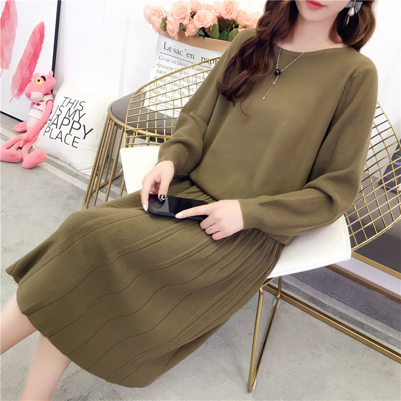 70后女人尽量少穿风衣!入秋流行简约名媛小衫，有气质又上档次