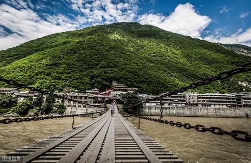 海螺沟，冰火两重天的极致体验，冬季景色很美