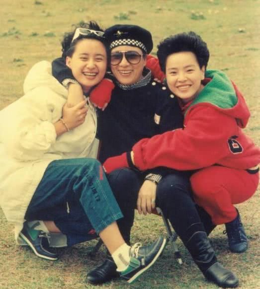  [杨丽花]戏曲演员小凤仙病逝享年80岁，一生未婚无子，由弟弟一家床前送别