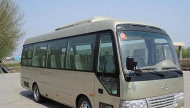  公交车■公交车上可以人挤人，为什么客车却不行？只有内行人才