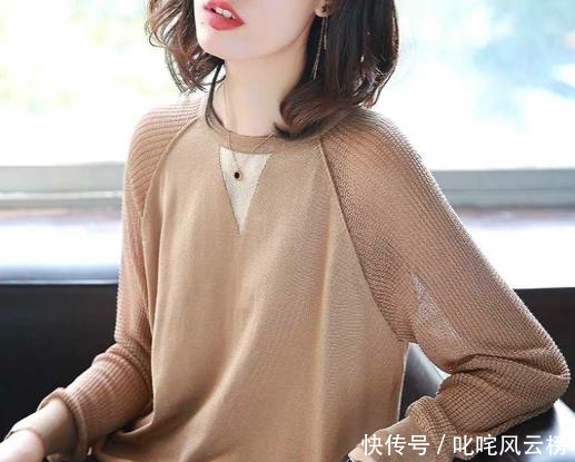 『显得』容易显老的3个颜色,40岁以上尽量别穿,看看你的中招了吗?