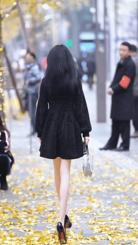 气质|街拍:不怕小姐姐不够高,就怕高挑的小姐姐还穿高跟鞋!