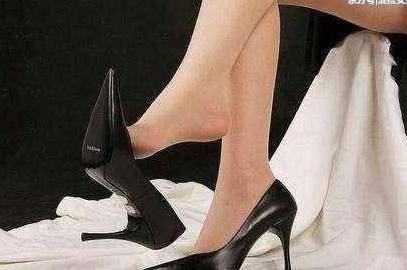 最简单的性感, 丝袜搭配高跟鞋